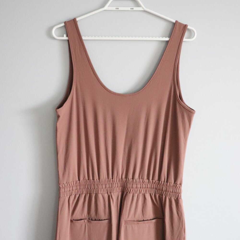 Camber & Grace Women's Sz M Dusty Pink Sleeveless Pocket Stretch Tank Jumpsuit - Picture 3 of 12